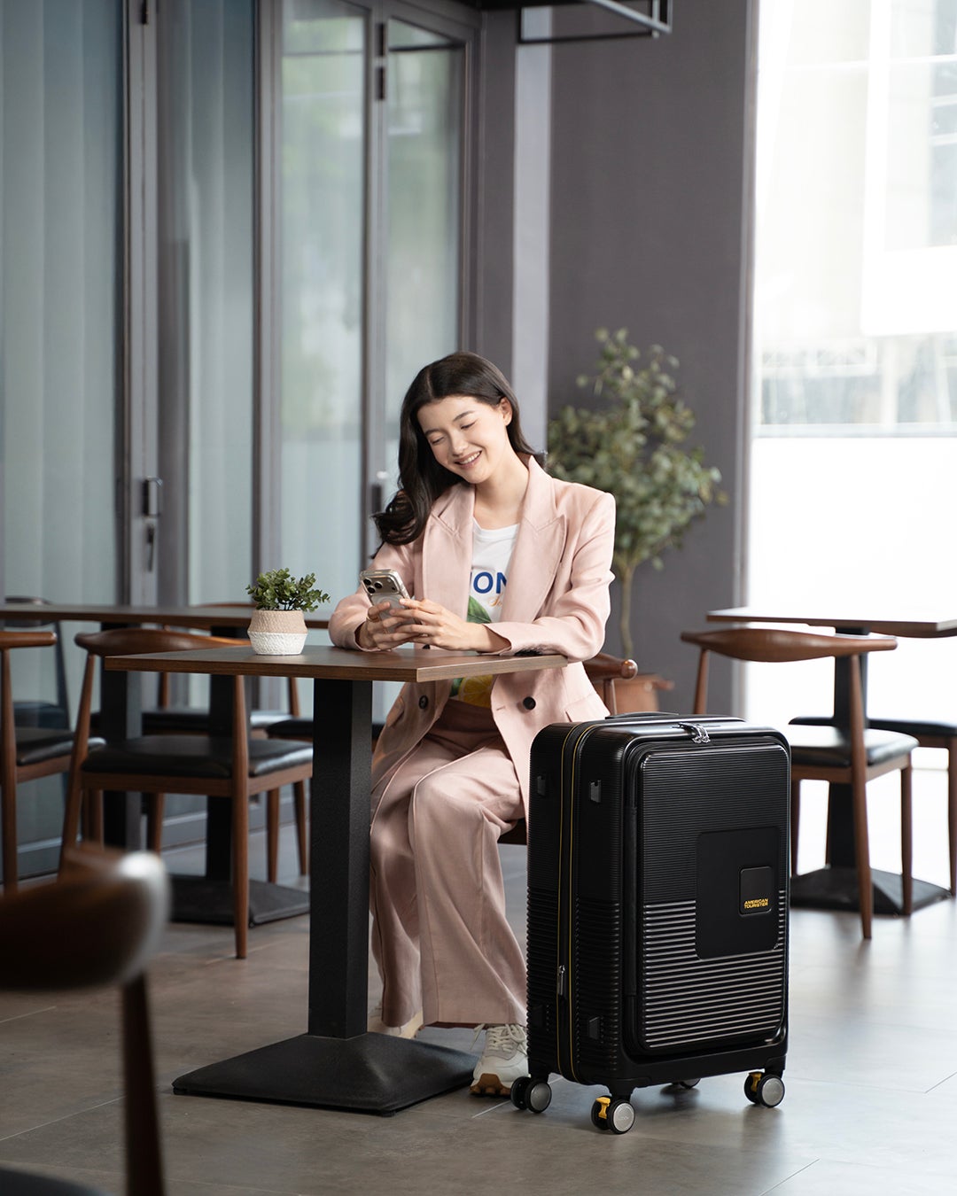 CUBECRAFT 上掀前開 28吋 可擴充行李箱  lifestyle | American Tourister